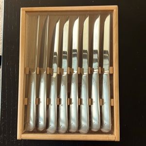 Steak knives